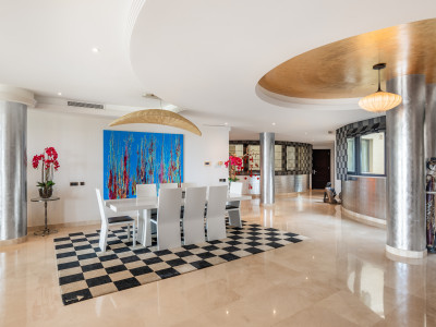 Apartment for sale in Laguna de Banus, Marbella - Puerto Banus