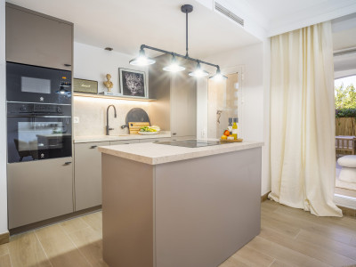 Erdgeschosswohnung zum Verkauf in La Dama de Noche, Nueva Andalucia