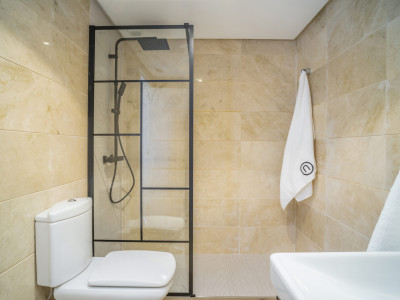 Erdgeschosswohnung zum Verkauf in La Dama de Noche, Nueva Andalucia
