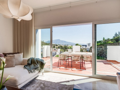 Zweistöckiges Penthouse zum Verkauf in Benahavis