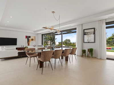 Villa en venta en Benahavis