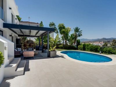 Villa à vendre à Nueva Andalucia