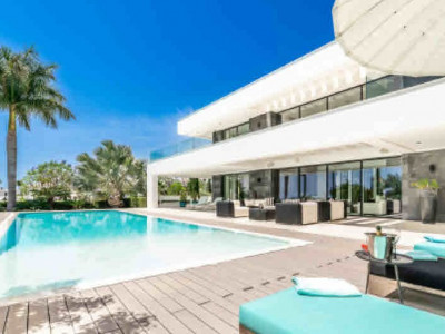 Villa zum Verkauf in Los Flamingos Golf, Benahavis