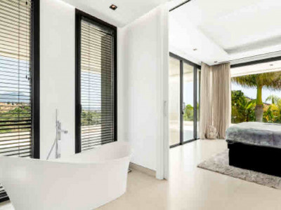 Villa zum Verkauf in Los Flamingos Golf, Benahavis