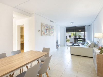 Apartamento Planta Baja en venta en Selwo, Estepona