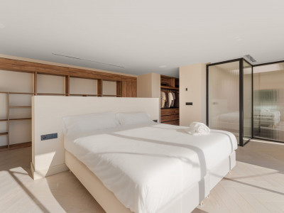 Duplex Penthouse for sale in Monte Halcones, Benahavis