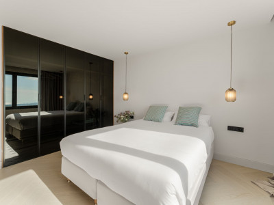 Duplex Penthouse for sale in Monte Halcones, Benahavis