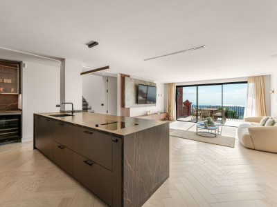 Duplex Penthouse for sale in Monte Halcones, Benahavis
