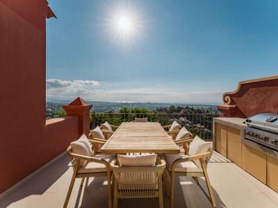 Duplex Penthouse for sale in Monte Halcones, Benahavis