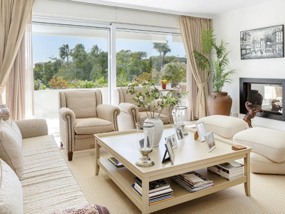 Zweistöckiges Penthouse zum Verkauf in Los Granados Golf, Nueva Andalucia