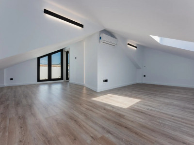 Villa for sale in Costalita, Estepona