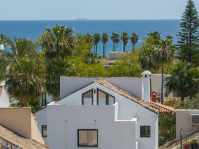 Villa for sale in Costalita, Estepona
