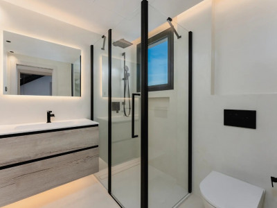 Villa for sale in Costalita, Estepona