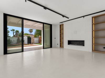 Вилла в продаже в Costalita, Эстепона