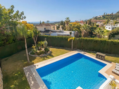 Villa for sale in Paraiso Alto, Benahavis