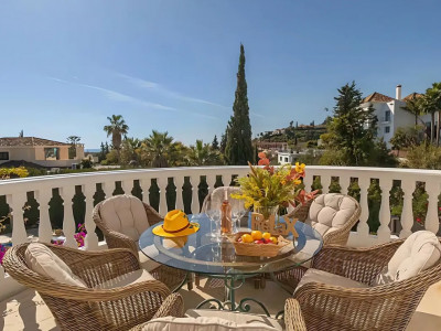 Villa for sale in Paraiso Alto, Benahavis