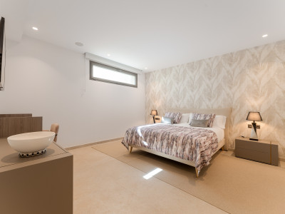 Вилла в продаже в La Cerquilla, Новая Андалусия