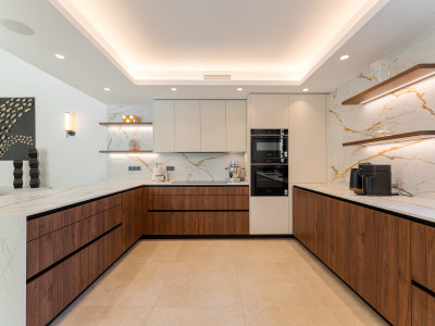 Вилла в продаже в La Cerquilla, Новая Андалусия