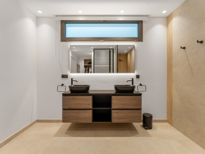 Вилла в продаже в La Cerquilla, Новая Андалусия