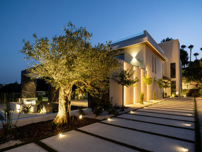 Вилла в продаже в Paraiso Alto, Бенахавис