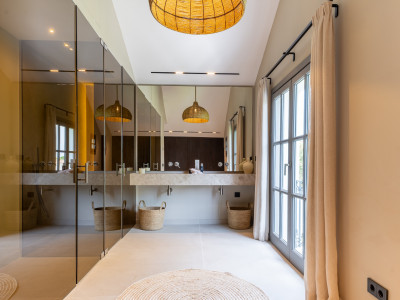 Вилла в продаже в Atalaya Golf, Эстепона