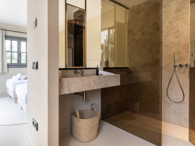 Вилла в продаже в Atalaya Golf, Эстепона