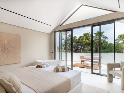 Вилла в продаже в Atalaya Golf, Эстепона