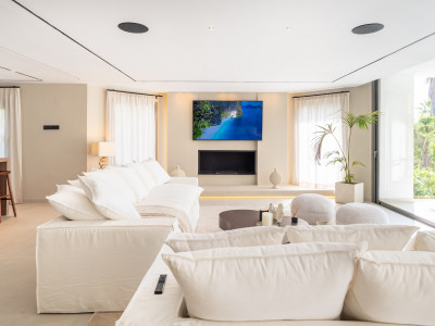 Вилла в продаже в Atalaya Golf, Эстепона