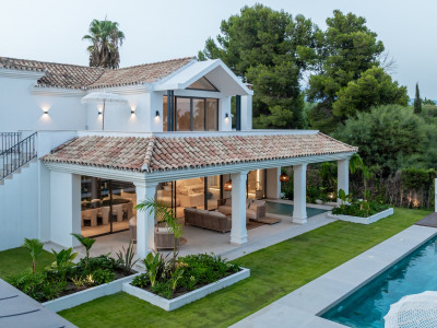 Вилла в продаже в Atalaya Golf, Эстепона