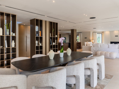 Вилла в продаже в Atalaya Golf, Эстепона