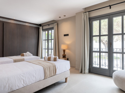 Вилла в продаже в Atalaya Golf, Эстепона