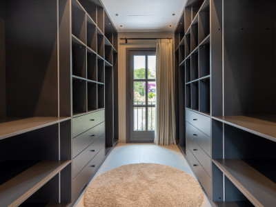 Вилла в продаже в Atalaya Golf, Эстепона