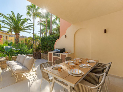 Таунхаус в продаже в Jardines de las Lomas, Золотая Миля