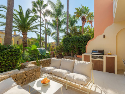 Таунхаус в продаже в Jardines de las Lomas, Золотая Миля