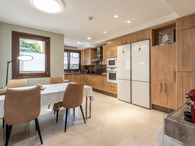 Апартамент на нижнем этаже в продаже в Mar Azul, Эстепона