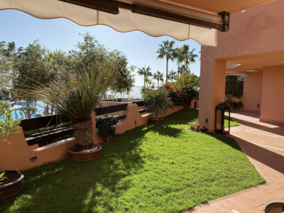 Апартамент на нижнем этаже в продаже в Mar Azul, Эстепона