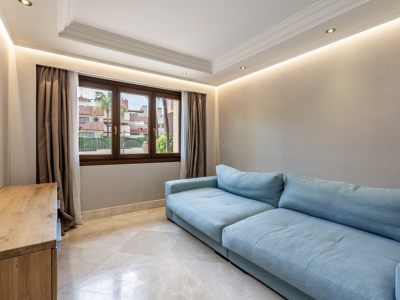 Апартамент на нижнем этаже в продаже в Mar Azul, Эстепона