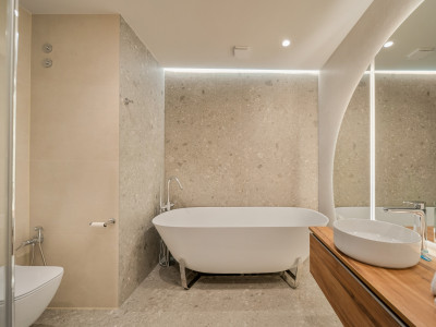 Апартамент на нижнем этаже в продаже в Magna Marbella, Новая Андалусия