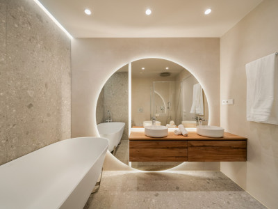 Апартамент на нижнем этаже в продаже в Magna Marbella, Новая Андалусия