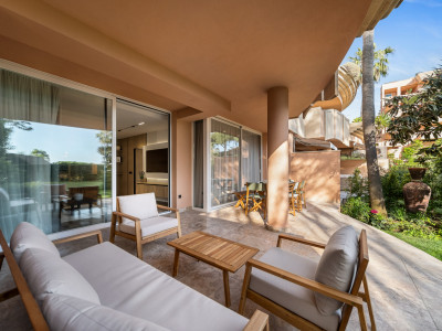 Апартамент на нижнем этаже в продаже в Magna Marbella, Новая Андалусия