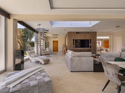 Вилла в продаже в El Rosario, Восточная Марбелья