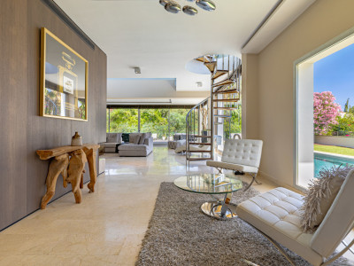 Вилла в продаже в El Rosario, Восточная Марбелья