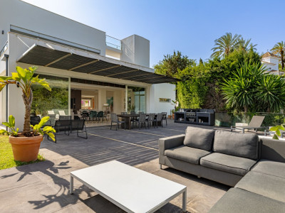 Вилла в продаже в El Rosario, Восточная Марбелья