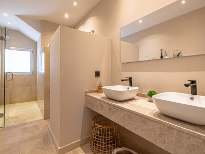 Вилла в продаже в El Rosario, Восточная Марбелья