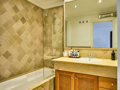 Appartement Terrasse à vendre à El Paraiso, Estepona