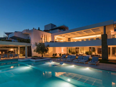 Вилла в продаже в Los Flamingos, Бенахавис