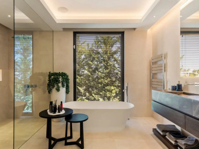 Вилла в продаже в Los Flamingos, Бенахавис