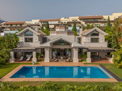 Вилла в продаже в Los Flamingos, Бенахавис