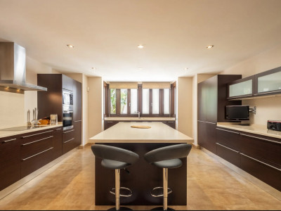 Вилла в продаже в Los Flamingos, Бенахавис