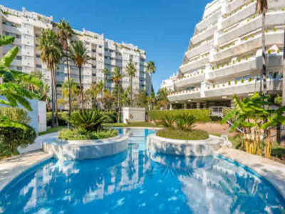 Апартамент в продаже в Cipreses del Mar, Марбелья